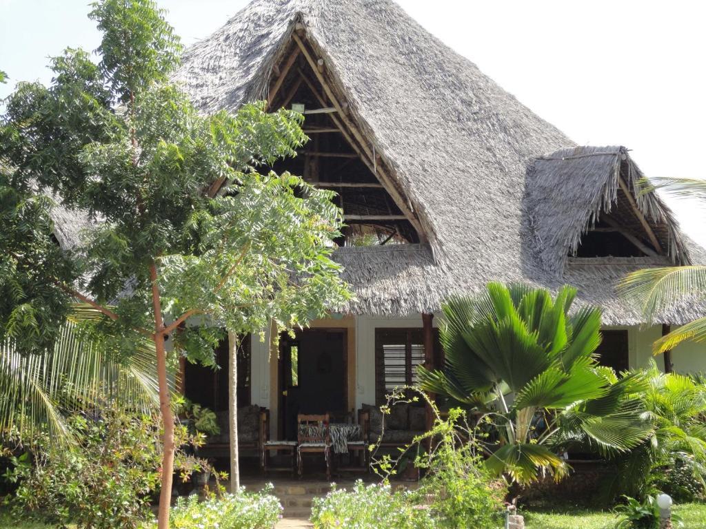 Marine Holiday House Malindi Zimmer foto